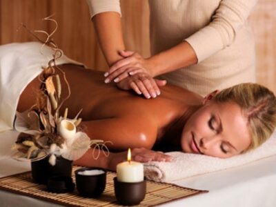 Aromaterapinis masažas ATGAIVA SIELAI (90 min.) su šiltu aromaterapiniu aliejumi ir kvapniais eteriniais
